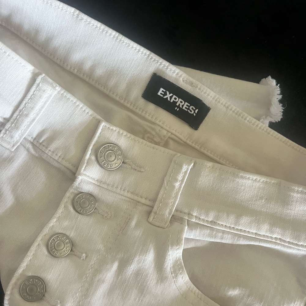 Express High Waisted Button Up Jean Shorts Size 00 Good Condition!! - Picture 2 of 2